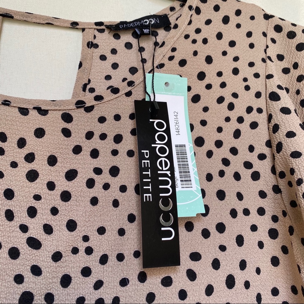 Kiera Keyhole Back Blouse - Picture 4 of 5